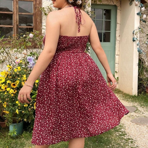 Cottagecore Floral Halter Dress - Picture 3 of 8